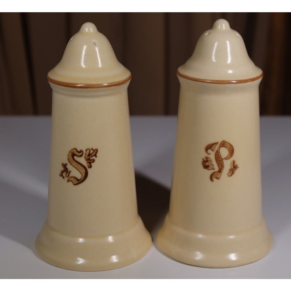 Pfaltzgraff Color-Flyte Salt & Pepper Shakers Vintage Ivory USA Stoneware Set